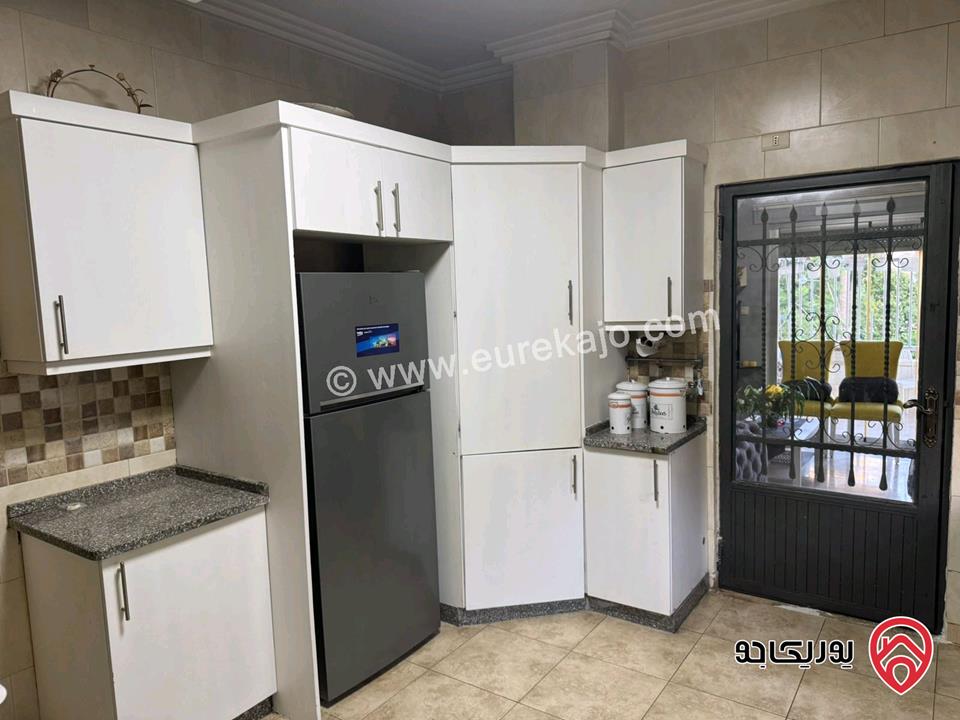 شقة طابق ارضي معلق مساحة 200م للبيع في عمان - ام السماق