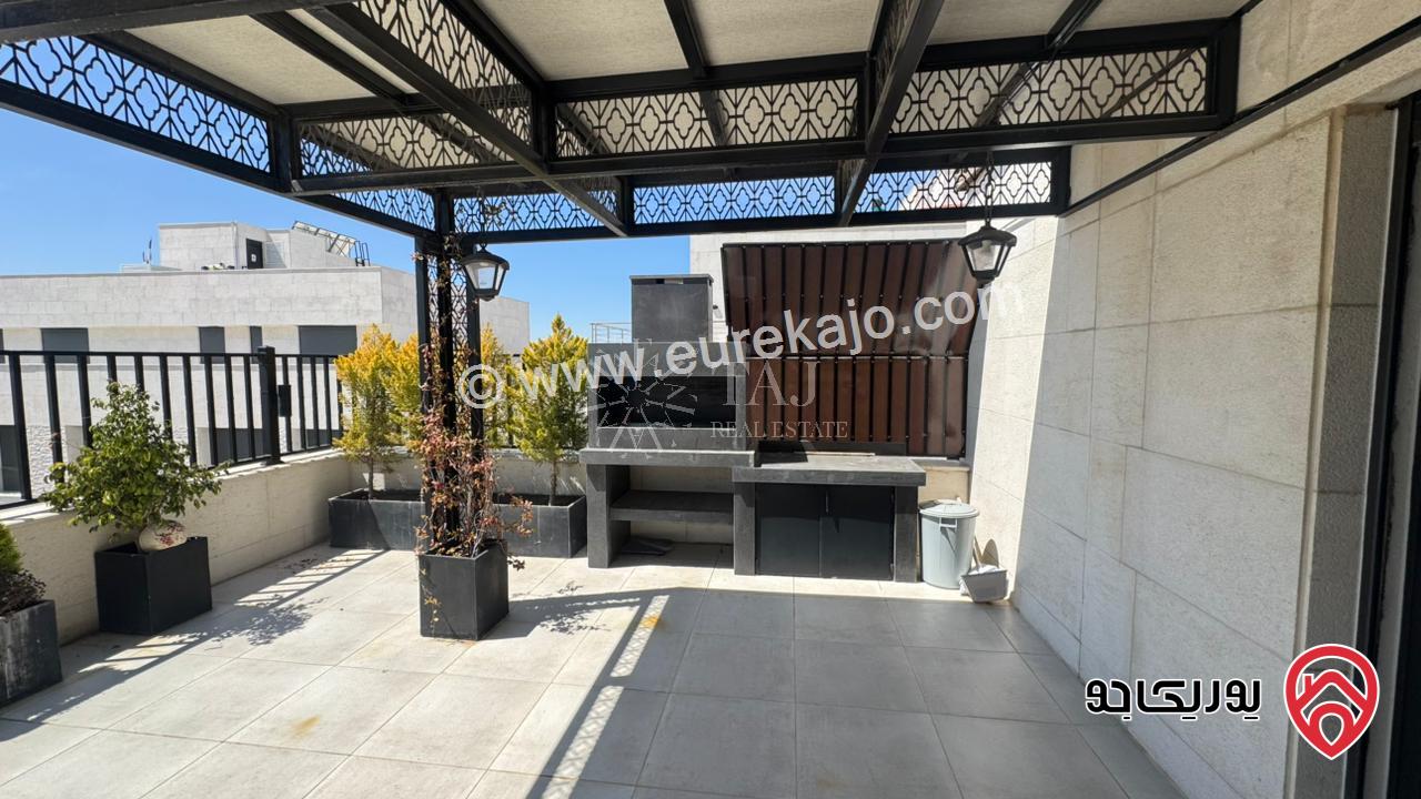 شقة فاخرة طابق أول مساحة 440م للبيع في عمان - رجم عميش