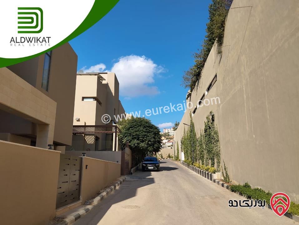 فيلا مستقلة مساحة البناء 530م ومساحة الارض 520م ومساحة الحديقة 200م للبيع في ماحص على حد بدر الجديدة