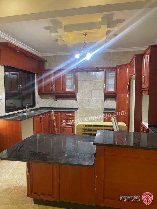 شقة شبه ارضية مساحة 168م داخلي و 100م خارجي للبيع في عمان - ضاحية الرشيد