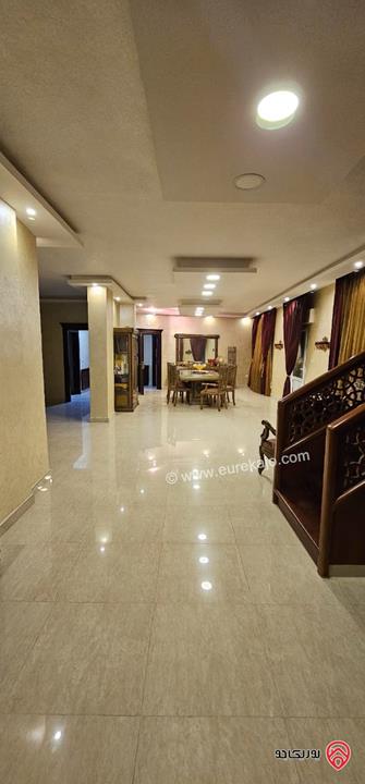  شقة دوبلكس مع روف مساحة 349م للبيع في الفحيص – الرهوة