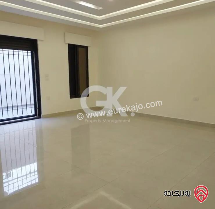 شقة تسوية مساحة 200م داخلي و 200م خارجي للبيع في عمان - مرج الحمام