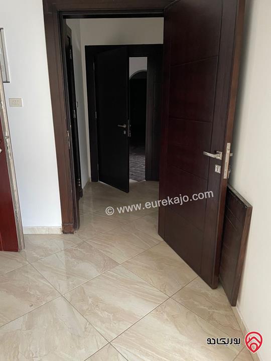 شقة طابق ثاني مساحة 165م للبيع في عمان - المدينة الرياضية بجانب اسواق العز