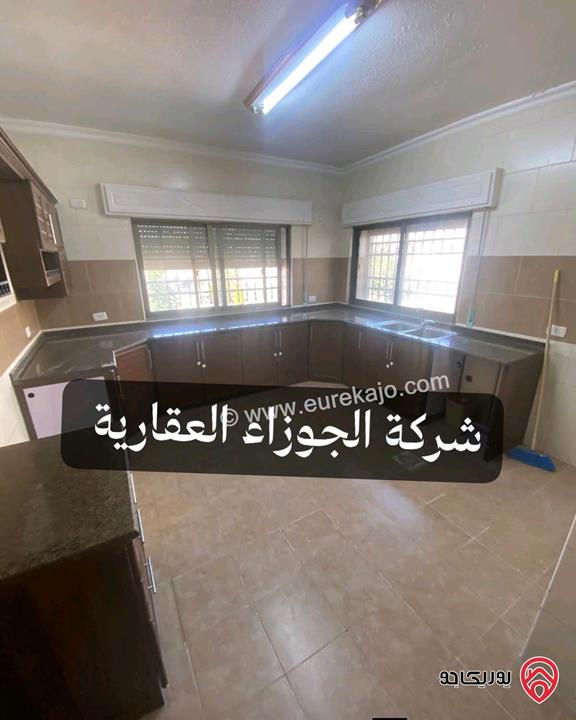 شقة ديلوكس مجددة بالكامل طابق ثاني مساحة 170م للايجار في عمان - حي الصحابة