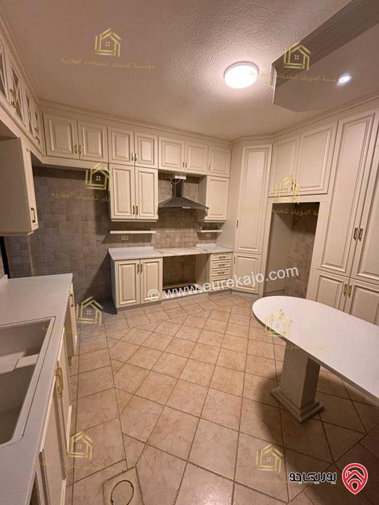 شقة فارغة طابق ارضي مساحة 200م داخلي مع 40م ترس للايجار في عمان - دير غبار 