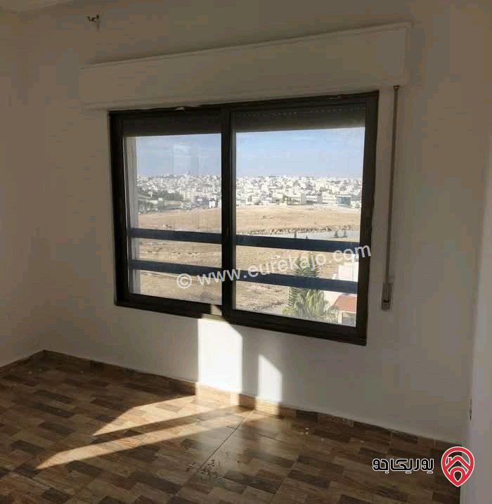 شقة فارغة مساحة 180م طابق ثالث للايجار في عمان - مرج الحمام 