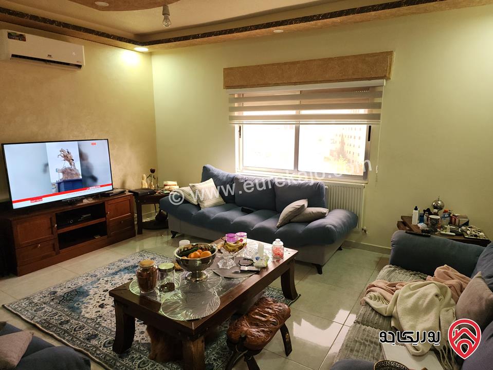 شقة طابق ثالث دوبلكس مساحة 300م للبيع في عمان - الجبيهة من المالك