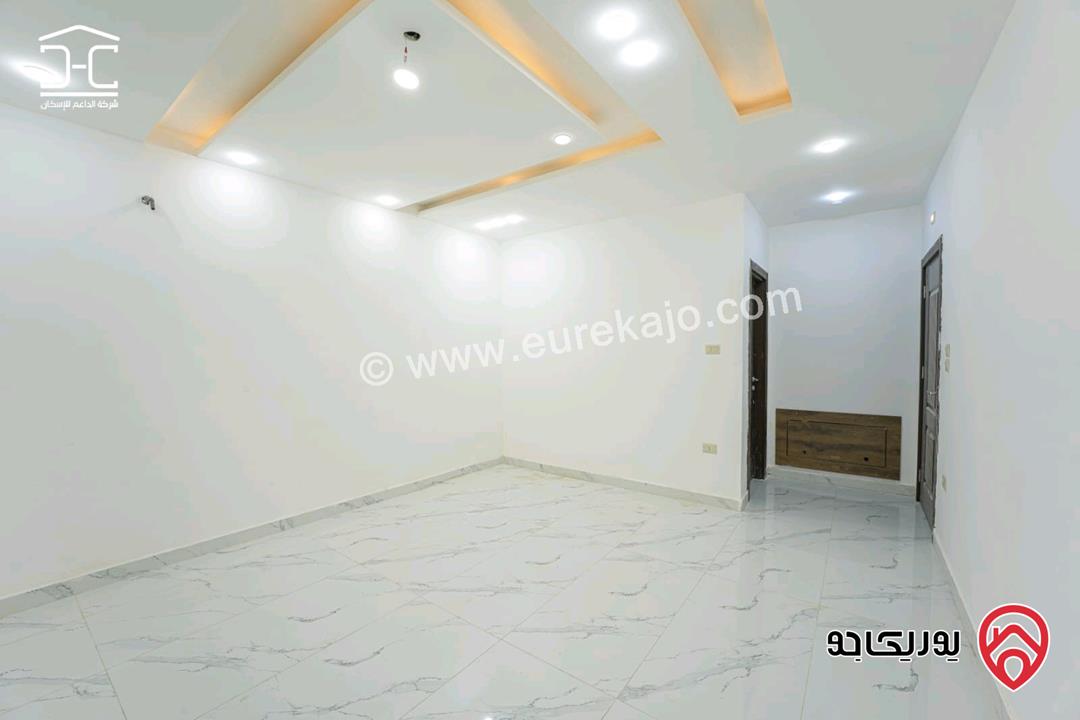 شقة جديدة دوبلكس مع روف مساحة 220م للإيجار في عمان - شفا بدران/ الكوم