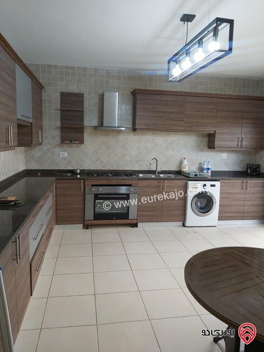 شقة أرضية طابقية مفروشة مساحة 302م داخلي و 70م خارجي للايجار في عمان - دير غبار