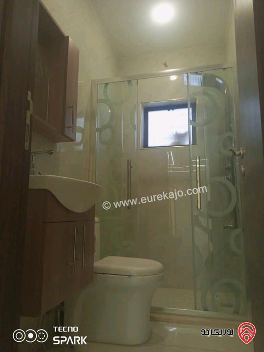 شقة مساحة 100م شبه ارضي للبيع في الزرقاء - مدينة الشرق