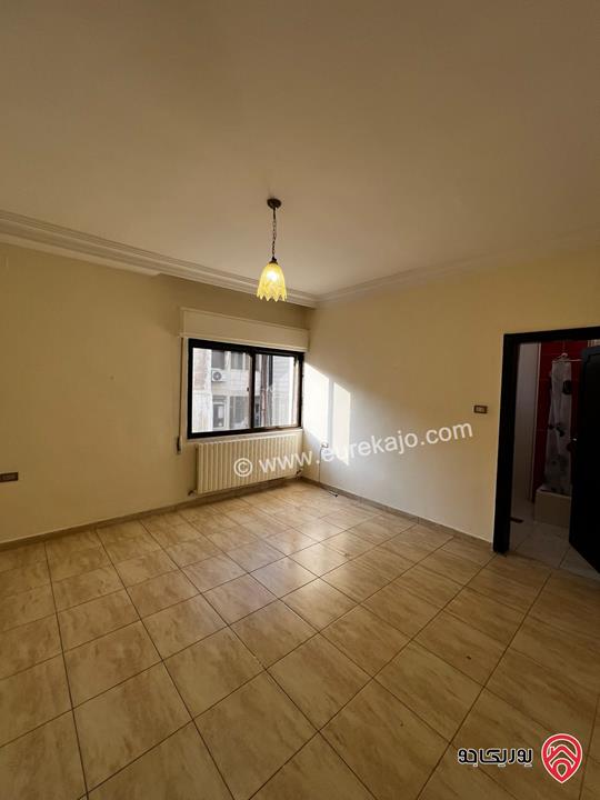 شقة مميزة طابق أول مساحة 180م للايجار في عمان - الرابية