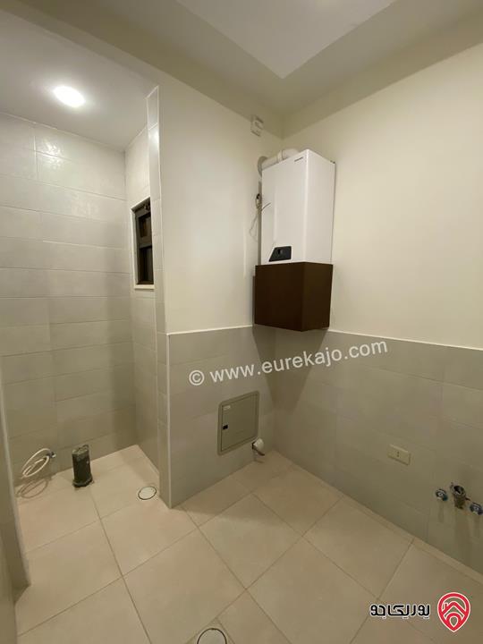 شقق طابق ارضي مساحة 200م و طابق ثالث دوبلكس مساحة 260م للبيع في عمان - خلدا 