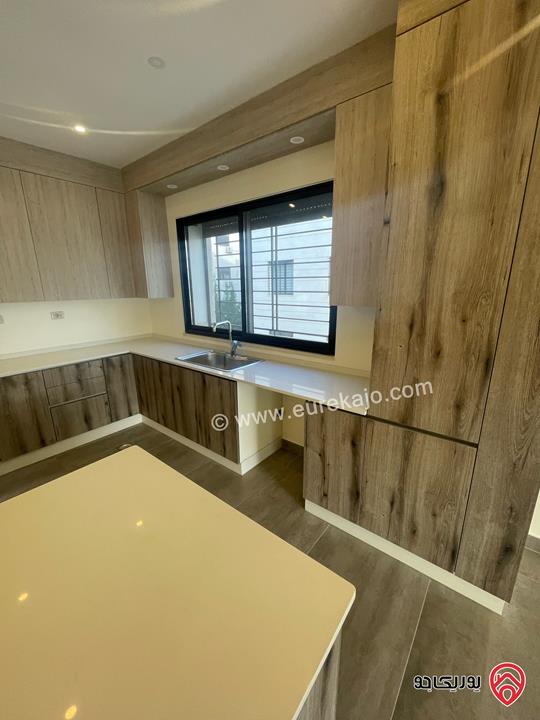 شقة طابق أول مساحة 180م للايجار في عمان - الكرسي