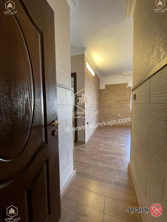 شقة طابق ثالث مع رووف مساحة 180م للايجار في عمان - الجاردنز 