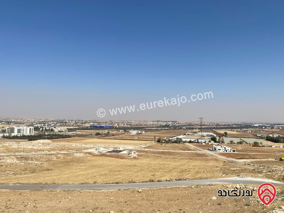 قطع أراضي مميزة ومطلة مساحات 700م - 750م للبيع في عمان - ارقى مناطق شارع المطار و بالقرب من مدارس شويفات - حوض القلايد