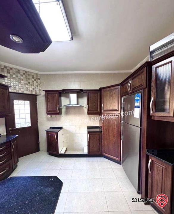 شقة ارضية مساحة 190م داخلي و 100م خارجي للايجار في عمان - خلدا