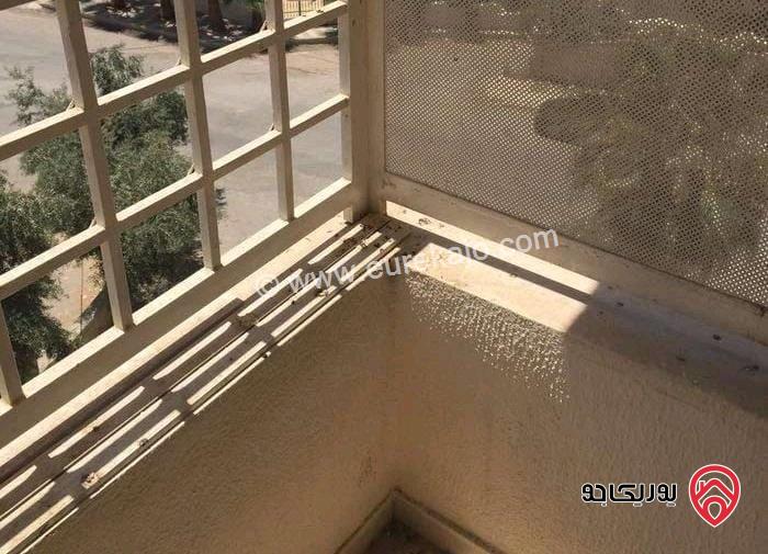 شقة فارغة طابق ارضي معلق مساحة 145م للايجار في عمان - طبربور