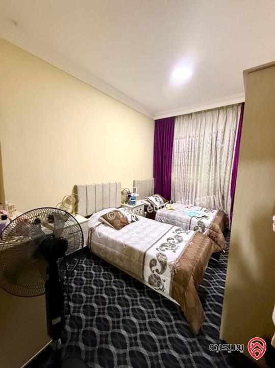 بيت مستقل مساحة 465م على أرض 309م للبيع في عمان - ابو علندا الطبقة الشرقية