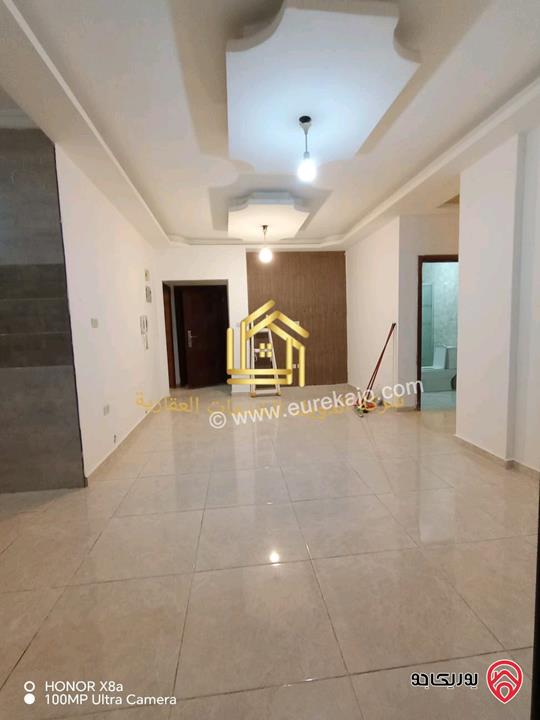 شقة فارغة طابق شبه ارضي مساحة 200م مع ترس للإيجار في عمان - ضاحية الرشيد 