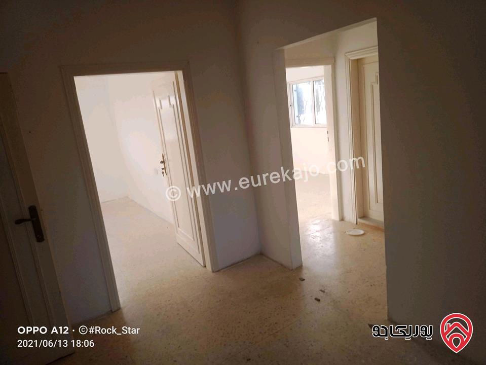 عقار سكني مكون من اربع شقق للبيع في اربد - لواء بني كنانه سحم