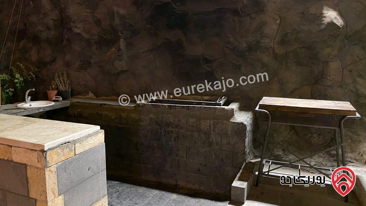 مزرعة مساحة الأرض 2 دونم و 300م والبناء 140م للبيع في عمان - منطقة البيضاء 