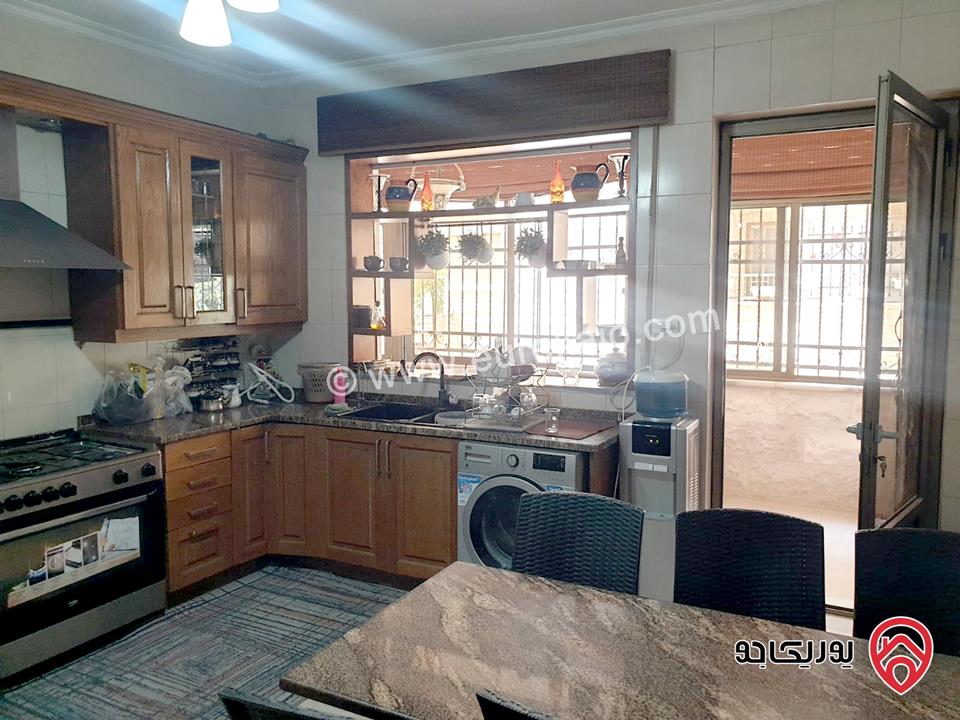 شقة مفروشة ارضية مساحة 210م مع حديقة 80م ومدخل خاص للإيجار في عمان - أم السماق