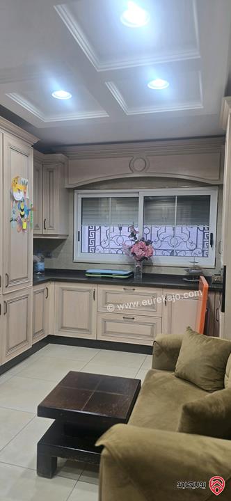 فيلا متلاصقة مساحة 750م على أرض 525م للبيع في عمان - الرابية