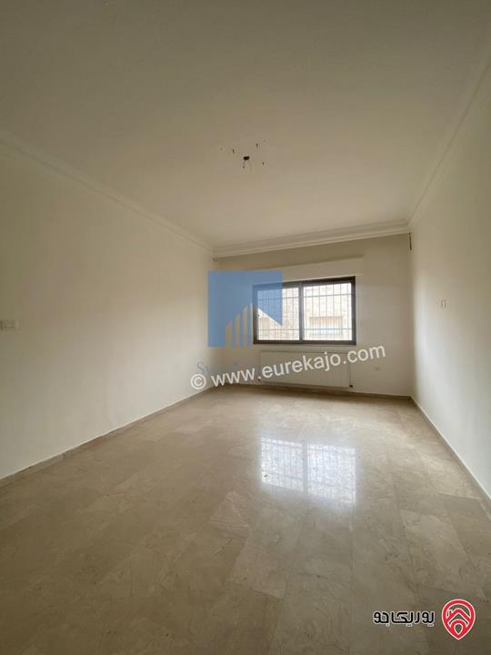 شقة مميزة للبيع في عمان - الرابية طابق ثالث 200م مع روف 100م تشطيب سوبر ديلوكس