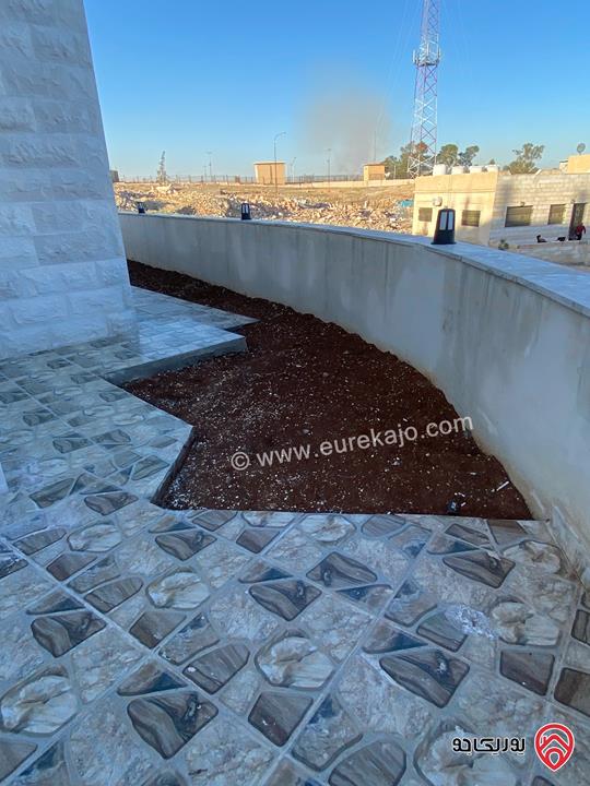 منزل مساحة 170م على أرض 300م للبيع في الزرقاء الجديدة البتراوي