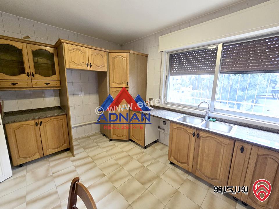 شقة ارضية مساحة 170م داخلي و 90م خارجي للإيجار الفارغ مع مدخل خاص من ضمن فيلا في عمان - الرابية