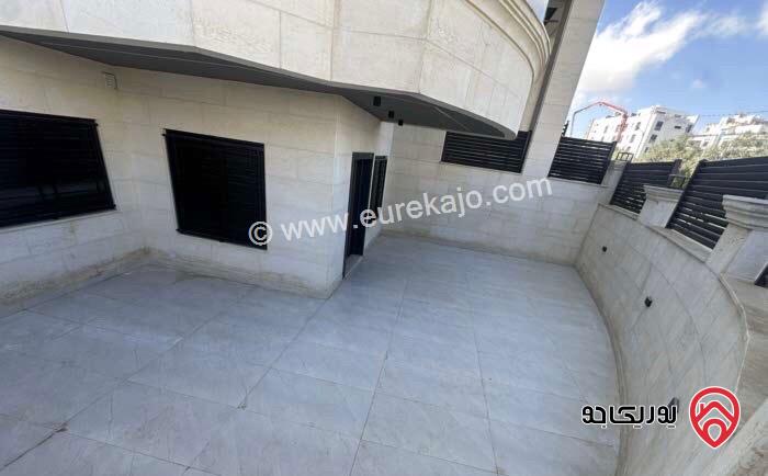 شقه شبه ارضية مساحة 200م داخلي و 40م خارجي للايجار في عمان - البنيات 