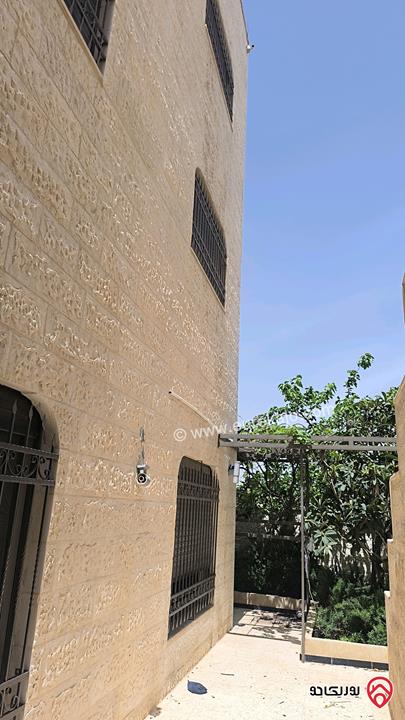 منزل مستقل مساحة 670م على أرض 501م للبيع في عمان - حي عدن شارع الرحاب 