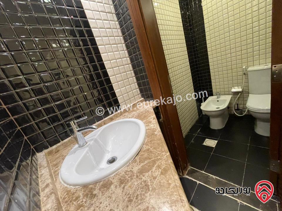 شقة مفروشة شبه ارضي مساحة 225م للايجار في عمان - ضاحية الرشيد