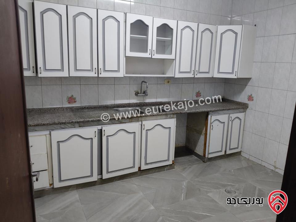 شقة فارغة مساحة 115م طابق اول للايجار في عمان - جبل الحسين 