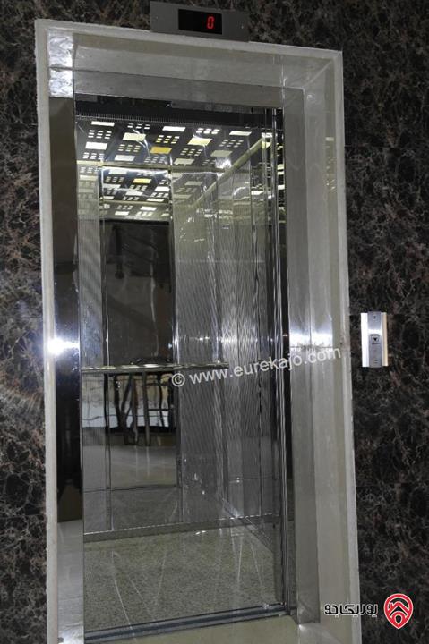 فيلا فارغة مساحة 650م على أرض 400م للايجار في عمان - عبدون