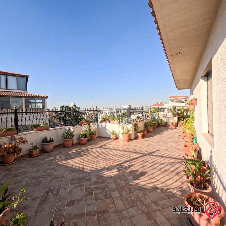 فيلا مميزة مساحة 1200م على أرض 800م للبيع في عمان - عبدون الشمالي 