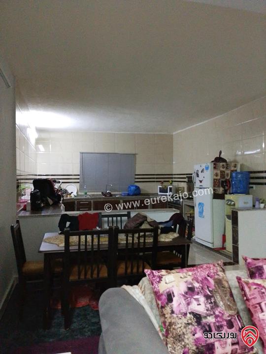 قطعة أرض مساحة 250م عليها بيت 90م للبيع في الزرقاء - الحلابات الغربي