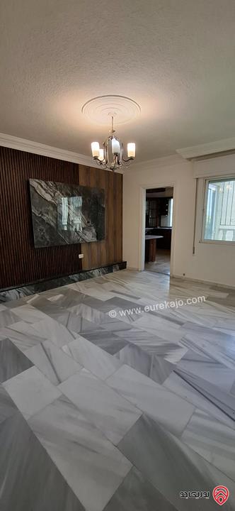 شقة فاخرة مساحة 160م²، طابق أرضي للبيع في عمان - طبربور