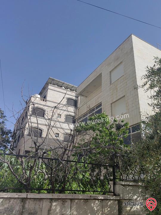 عمارة علي أرض 688م للبيع في عمان - الجندويل