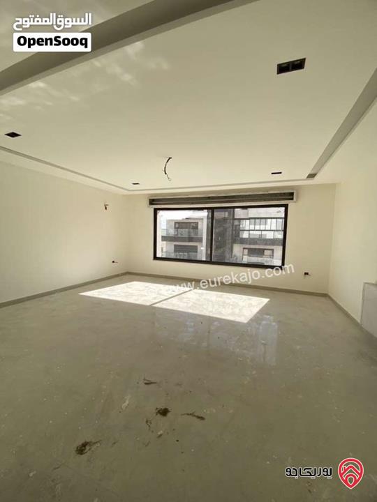 شقة طابق ثالث دوبلكس مساحة 200م للبيع في عمان - خلدا