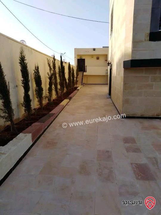 مزرعة مساحة الأرض 9 دونم و 500م والبناء 370م للبيع في المفرق - منطقة دحل