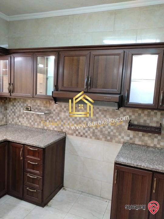 شقة فارغة طابق ثانى مساحة 140م للإيجار في عمان - تلاع العلي 