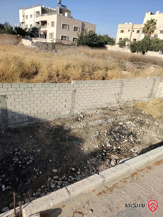بيت مستقل مساحة 230م على أرض 600م للبيع في عمان - القويسمة جبل الحديد 