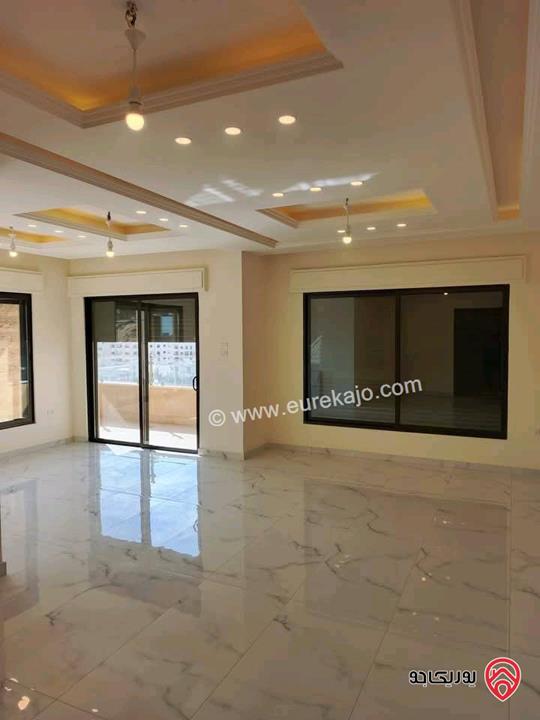 شقة ديلوكس مساحة 240م للايجار في عمان - البنيات طريق المطار 