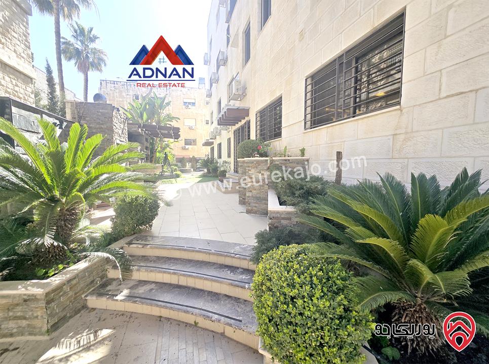 شقة أرضية مفروشة فخمة مساحة 230م مع حديقة 350م و كراج و مدخل خاص للإيجار في عمان - الرابية