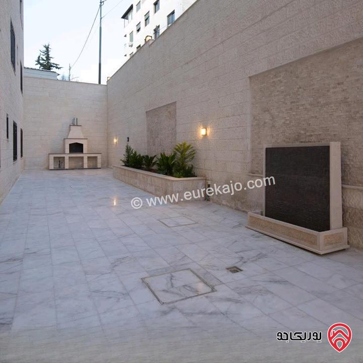 شقة مساحة 175م داخلي و 250م خارجي للبيع في عمان - خلدا العوجانية