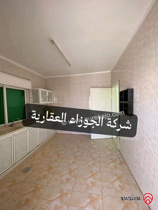 شقة فارغة مساحة 125م طابق ثالث للايجار في عمان - البنيات 