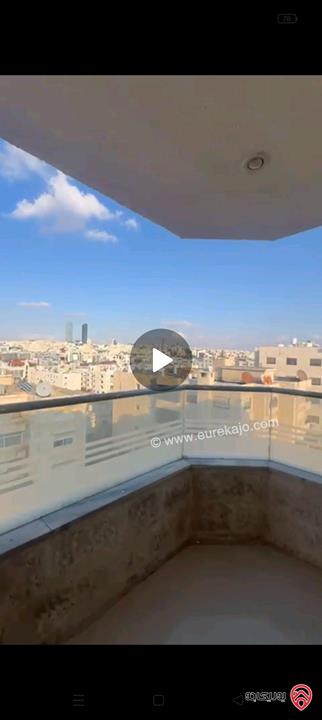 شقة مساحة 147م طابق ثالث للبيع في عمان - الدوار الثامن مقابل وزارة الأشغال العامة بسعر مغري جدا 