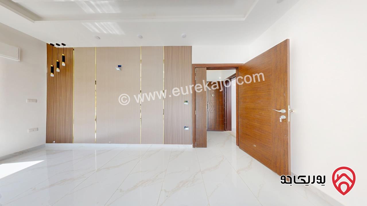 اخر شقة في المشروع طابق ثالث مع روف مساحة 180م للبيع في عمان - ضاحية الرشيد كاش أو اقساط 