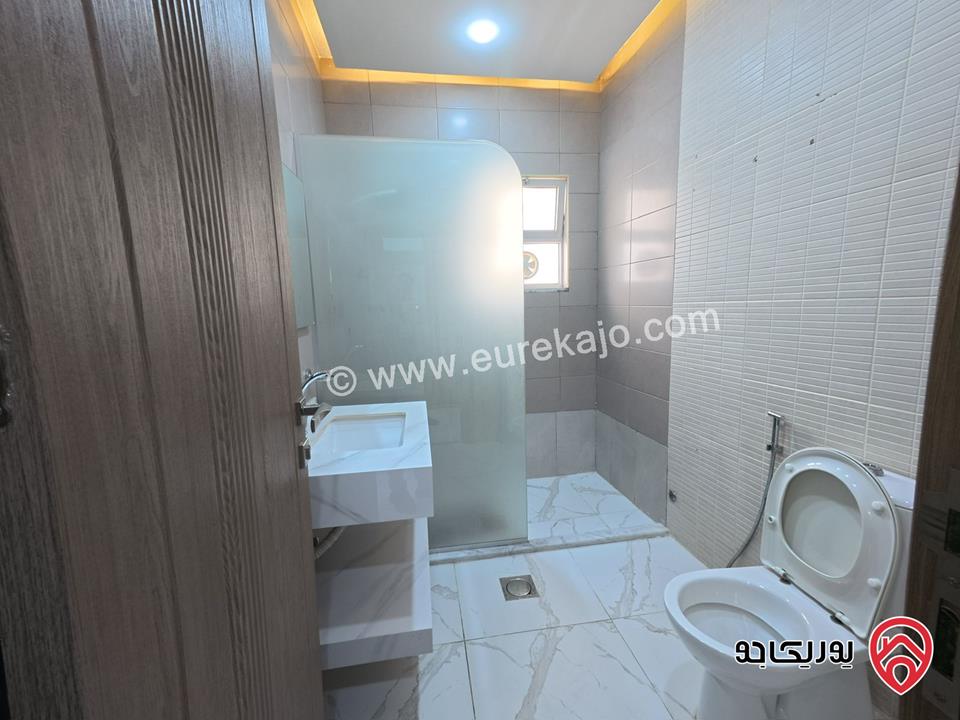 شقة مفروشة ضمن فيلا طابق أول مساحة 222م للايجار في عمان - ام السماق  